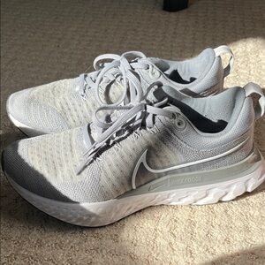 Nike React Infinity Flynit Running Shoes Women’s 8 Worn Once